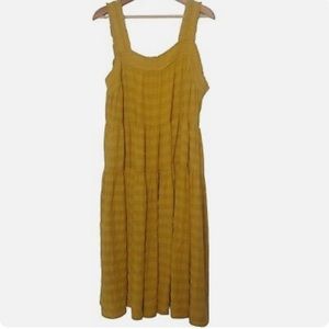 Old Navy Sleeveless Summer Sun Dress. Stripe Smocked Tiered. Mustard yellow.